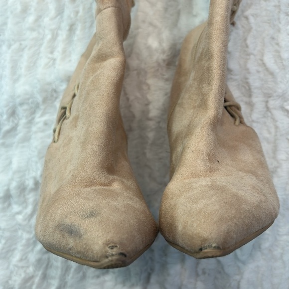 Cape Robbin lace up thigh high cream pointed toe boots women’s size 7 3” heel - Picture 3 of 10